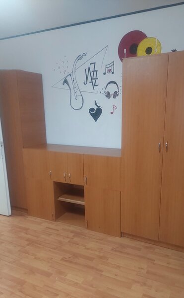 Dristor Park Lake, metrou