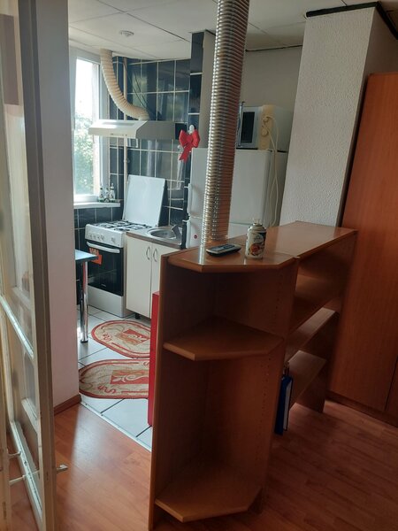 Dristor Park Lake, metrou